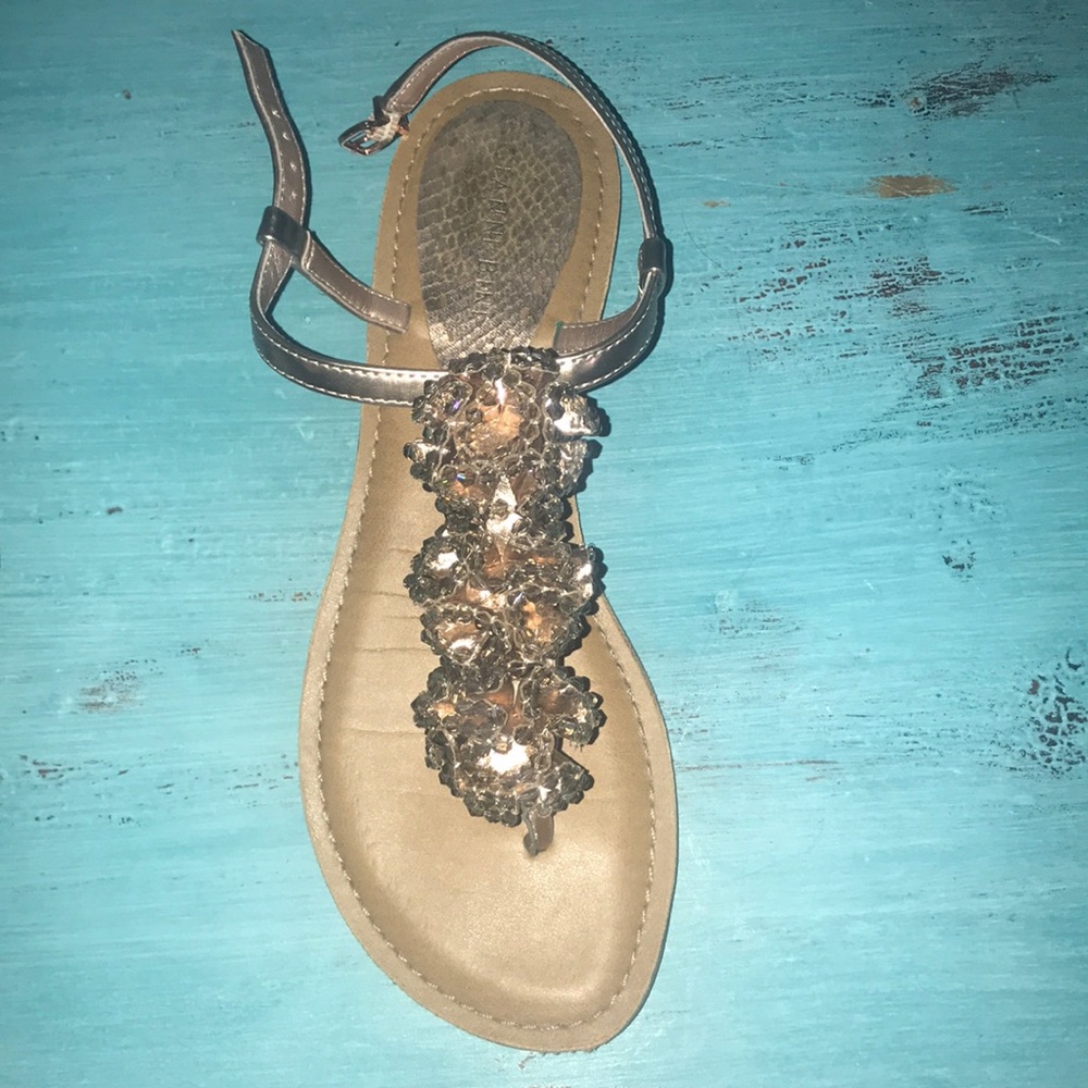 Sandals - Picture 2 of 3
